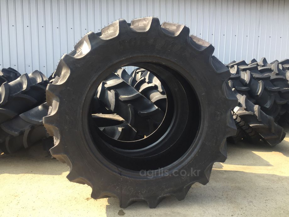BKT <b>트랙터</b>용 타이어 11.2-24(래디얼일반 280/85 R24)