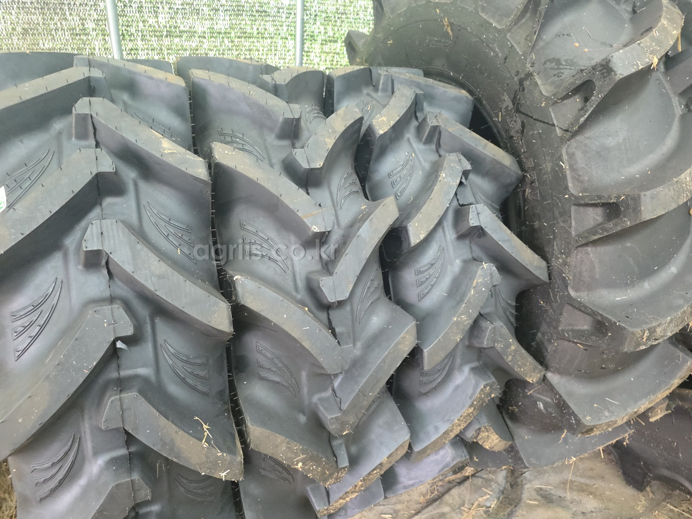 BKT <b>트랙터</b>용 타이어 12.4-24 TR175TT