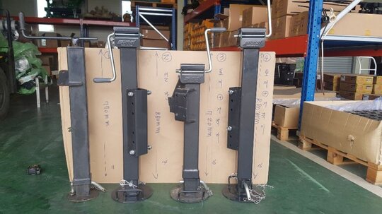 트레일러 퇴비살포기 견인형작업기(스탠드) 스탠드,원형날,랩,베일러부품 사진1