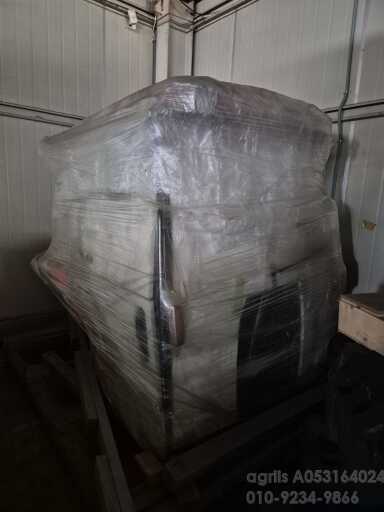 Kubota Tractor GM566473  CabinAssy 사진1