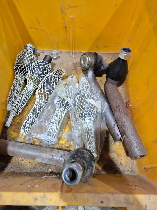 존디어 트랙터 6520 (115마력) 엔드볼조합.씰.센스 사진1