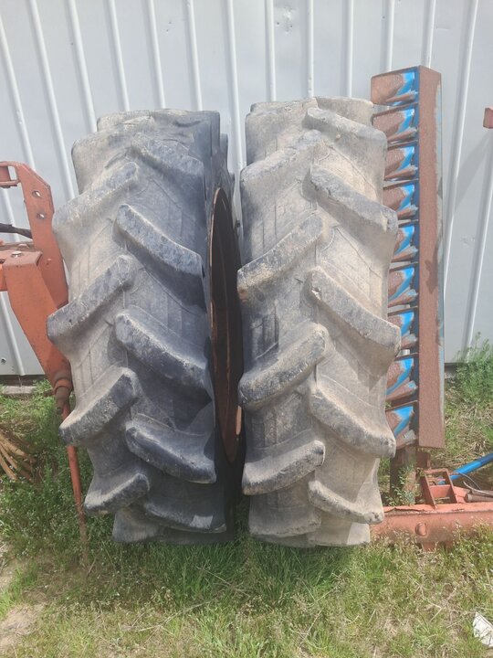 TYM 트랙터 TA5240 타이어