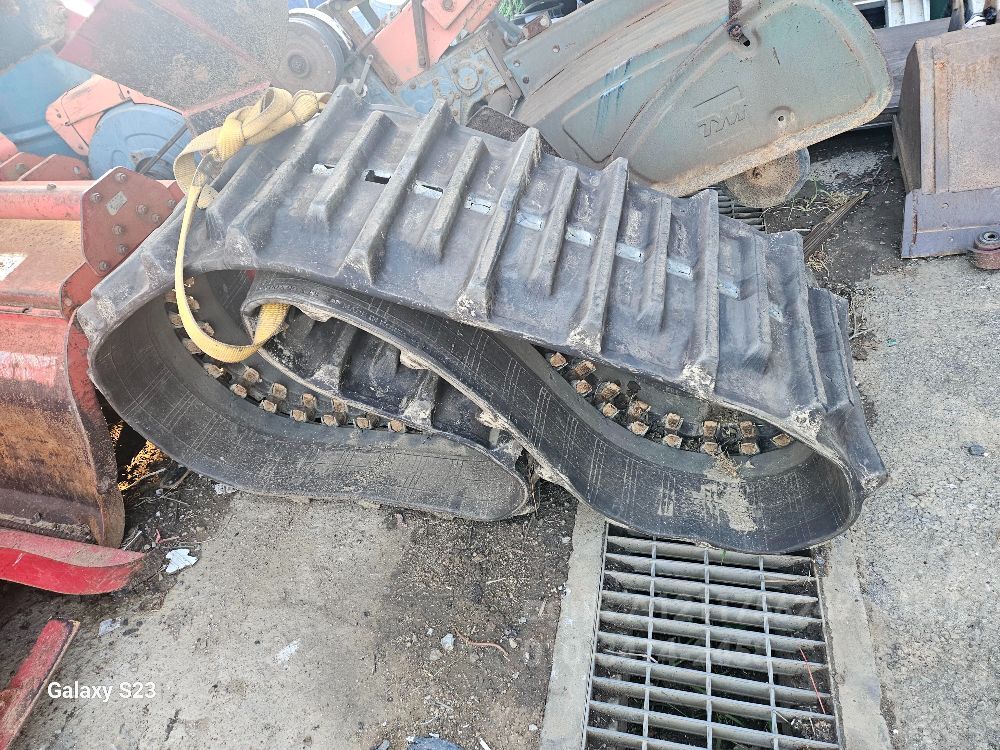 대동 콤바인 DXM85 (5조식) 크로울러 궤도 사진2