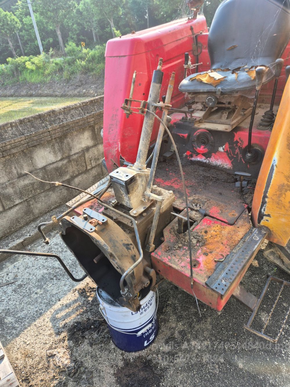 LS 트랙터 LT412D (41마력) 밋션 사진2