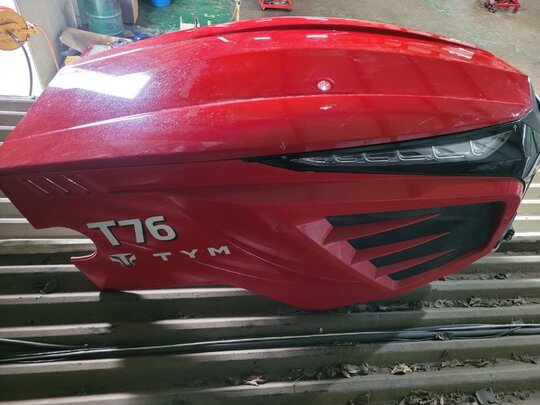 TYM 트랙터 T76 (76마력) 본넷트ASSY 사진1