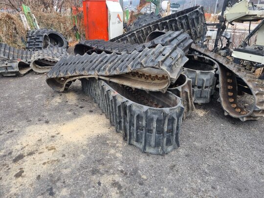 Daedong Combine Harvester DXM85 (5Rows) TrackWheel 사진1