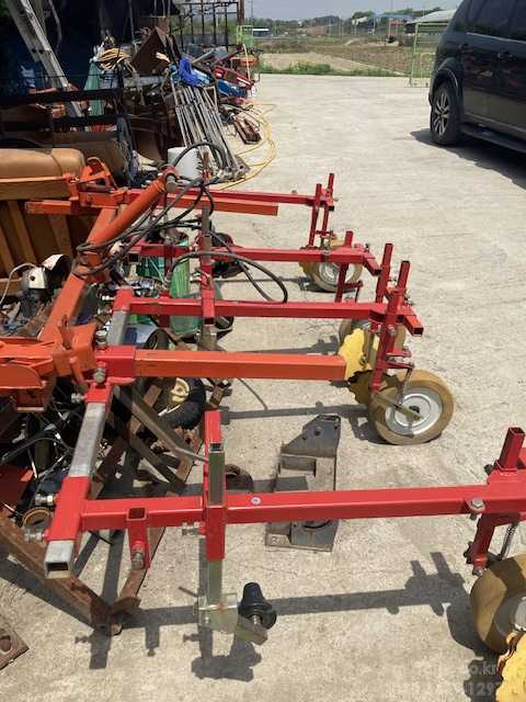  트랙터 비닐 피복기 트랙터 비닐 피복기 트랙터 비닐 피복기 사진1