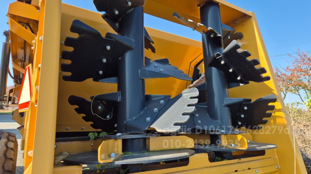 태성공업   퇴비살포기 사진2