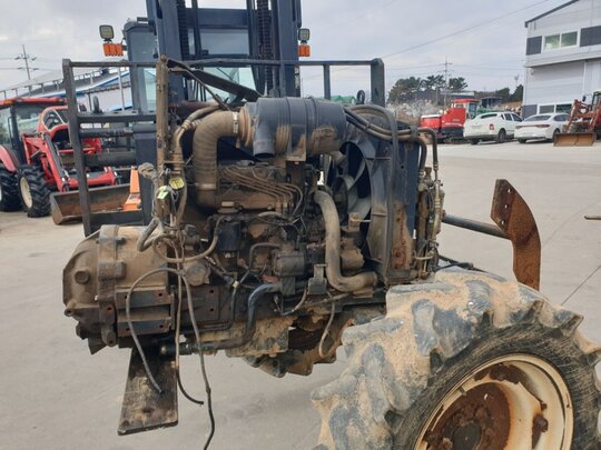 대동 트랙터 D500 (50마력) 엔진 앞차축 탑부품 사진1