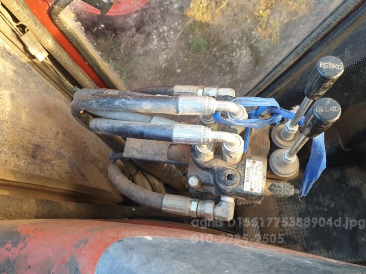 뉴홀랜드 트랙터 55-66D (55마력) 로다 사진2