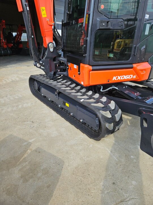     구보다 Excavator KX060 고무트랙 사진1