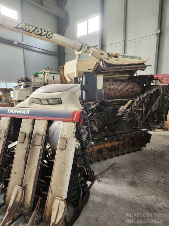 얀마 콤바인 AW695K (6조식) 앞좌측면