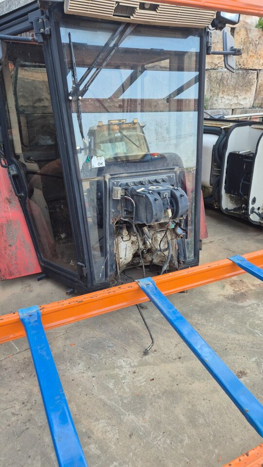 TYM 트랙터 T860T860 (86마력) 밋션,탑,앞차축 사진1