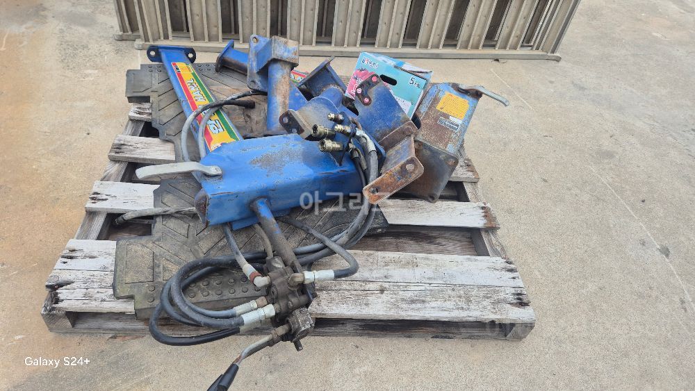 LS Tractor C45 (45hp) Loader 사진2