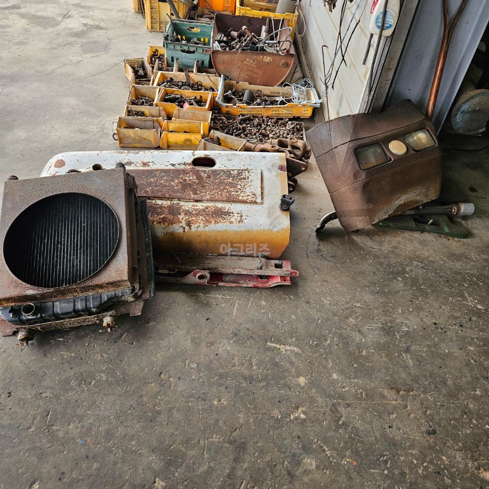 LS Tractor LT412D (41hp) Spare PartsAssy 사진2