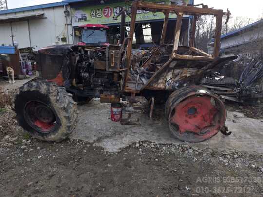Kubota Tractor M125 (125hp) 각부위 사진1