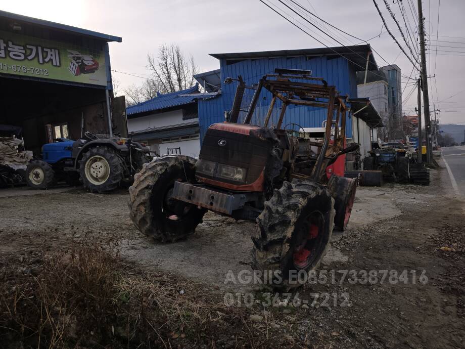 Kubota Tractor M125 (125hp) 각부위 사진2