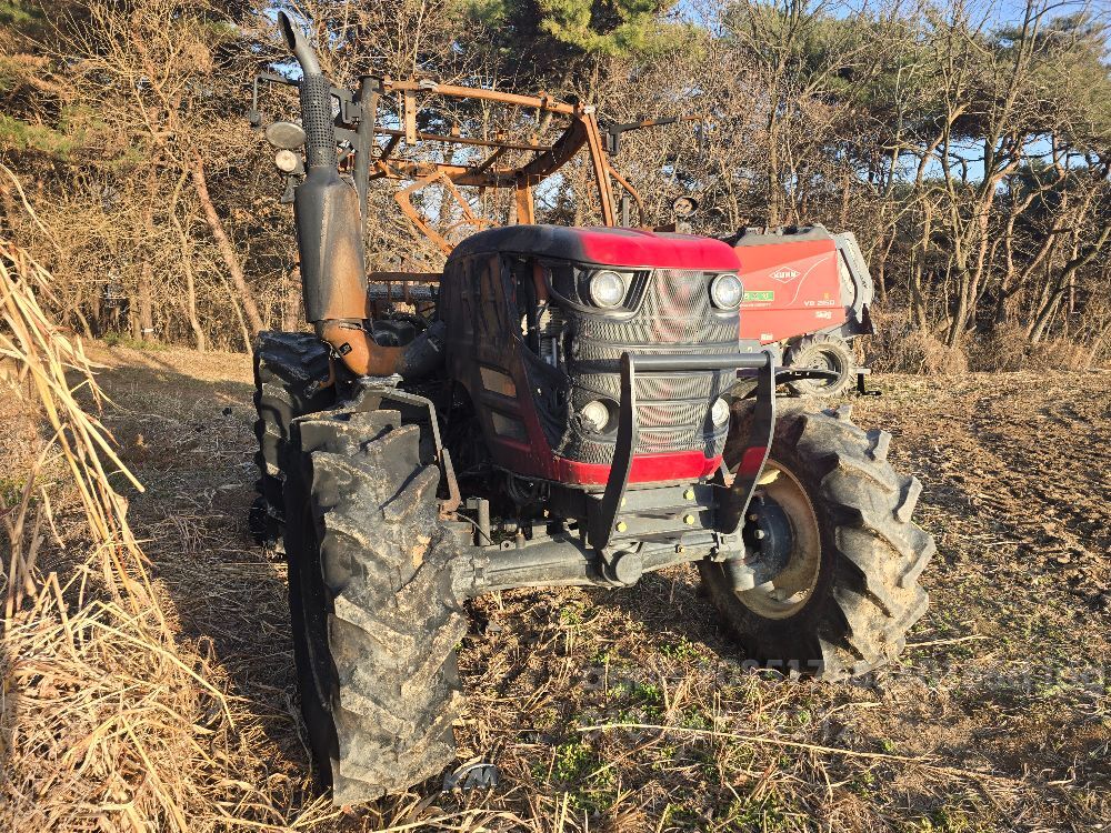 국제 트랙터 LUXEN1100 (110마력) 부위별 사진2