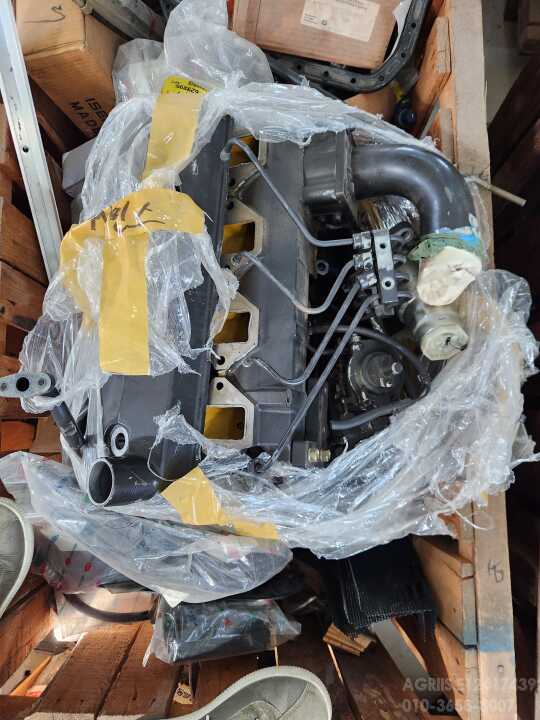 TYM 트랙터 TX853 (85마력) B3.3 엔진분햬부품 사진1