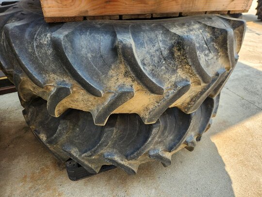 TYM Tractor T860 (86hp) Tire/Wheel조헙16.9-34.2개 사진1