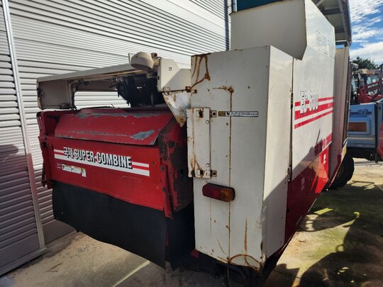 Kukje Combine Harvester EC600 (4Rows) EC600분해Spare Parts.Engine.Transmission.유압.트랙등 사진1