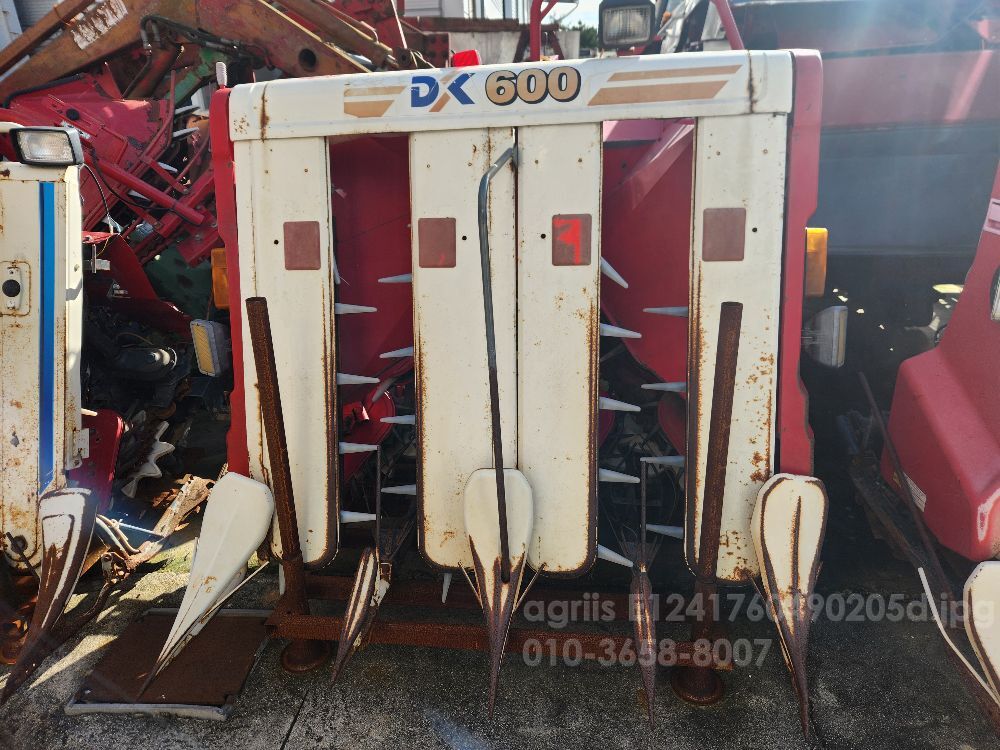 Kukje Combine Harvester EC600 (4Rows) EC600분해Spare Parts.Engine.Transmission.유압.트랙등 사진2
