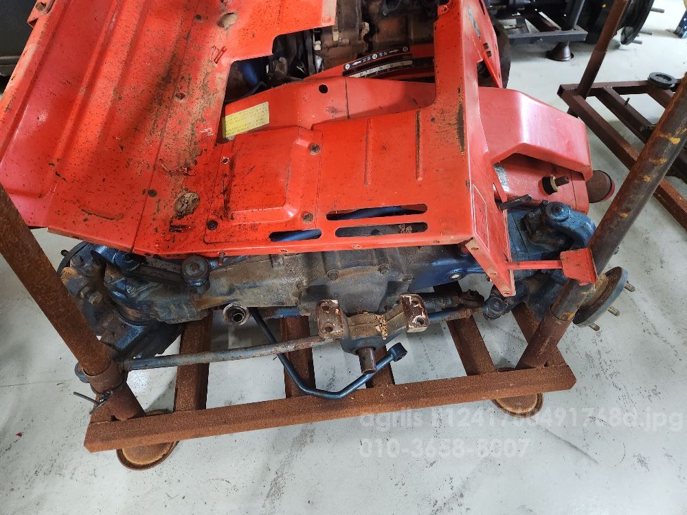 Daedong Tractor L2601 (26hp) L2601분해Spare Parts.Engine.Transmission.유압.전Axle.Tire등 사진2