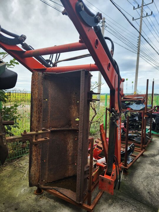 TYM 트랙터 SAMEEXP80 (80마력) SAME80.100용 로더조합 사진1