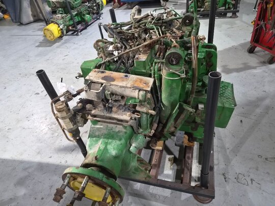 존디어 트랙터 7430 (165마력) John Deere 7430 Rear Axle Differential PTO .Suspension  사진1
