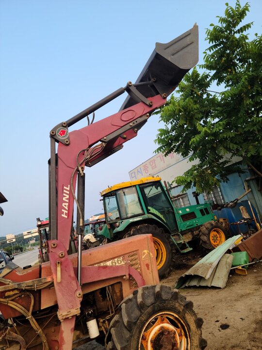 뉴홀랜드 트랙터 55-66D (55마력) 로더 사진1