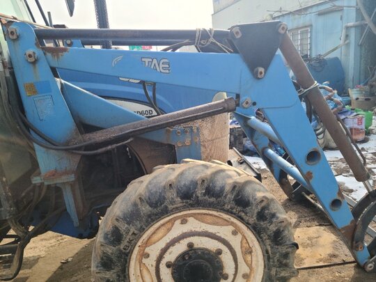 뉴홀랜드 트랙터 TD60D (60마력) 로더 사진1