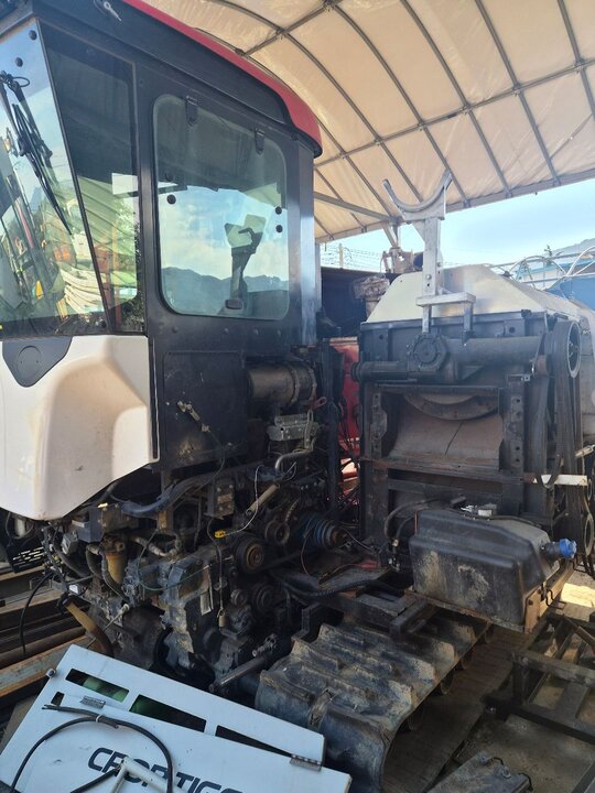 Kukje Combine Harvester KC6130 (6Rows) Engine.Transmission 사진1