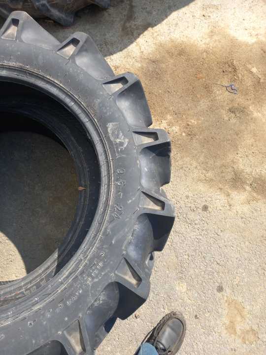    타이어 9.5 24 사진1