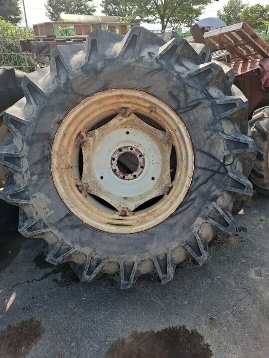 NewHolland Tractor TL80A (80hp) Tire 사진1