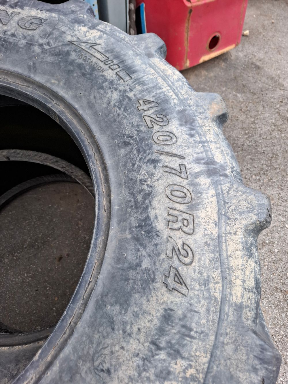 Kubota Tractor M125 (125hp) Tire 사진2