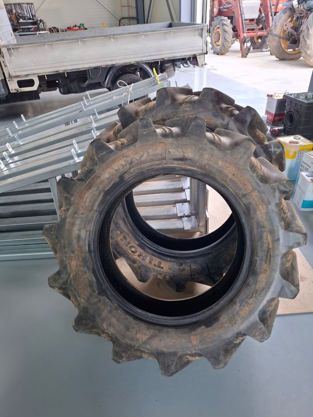 NewHolland Tractor TN75D (75hp) Tire 사진2