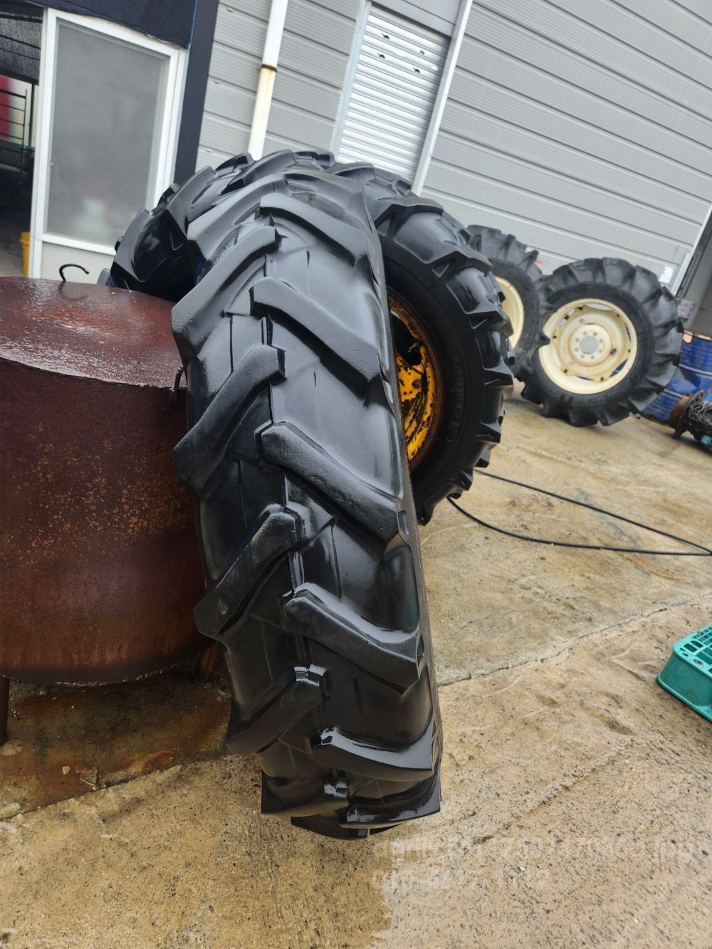    소폭타이어 휠11.2-24 13.6-36 사진2