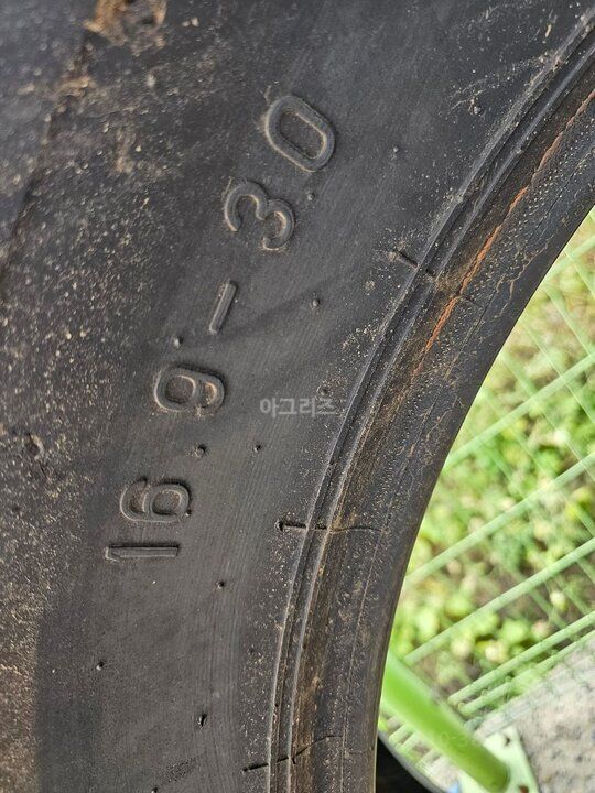    타이어  사진1