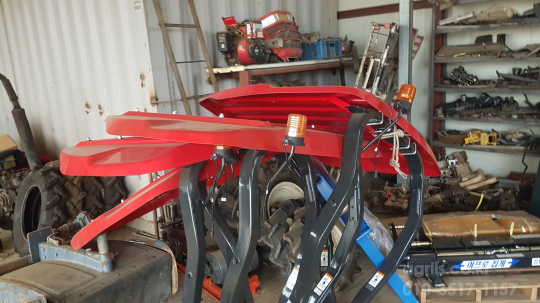  트랙터 햇빛가리개 트랙터 햇빛가리개  트랙터 햇빛가리개 사진1