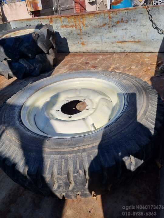 한국타이어 경운기트레일러타이어조립세트600-16 경운기트레일러타이어조립세트600-16 경운기트레일러타이어600-16 사진1