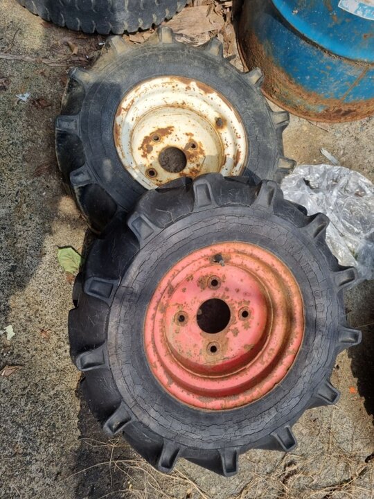 한국타이어 경운기타이어600-12조립세트좌우 경운기타이어600-12조립세트좌우 경운기앞타이어조립세트좌우1불 사진1