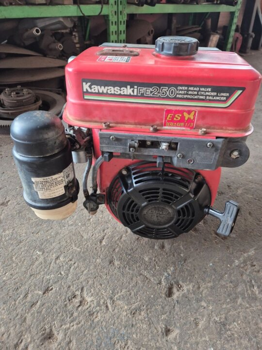가와사키.태광 가와사키엔진.태광관리기엔진=공용 FE250.TKC950 가와사키엔진.태광관리기엔진=공용 사진1