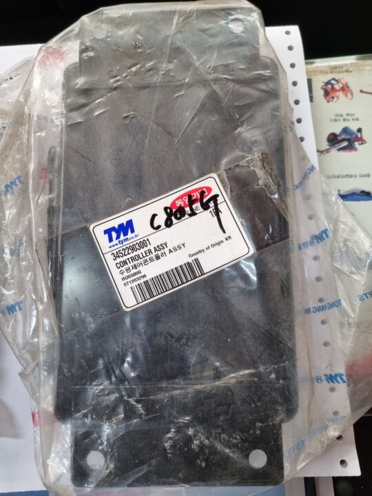 TYM Combine Harvester HU6500G (4Rows) C805G수평제어콘틀롤러assy 사진1