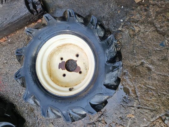 흥아타이어 경운기타이어600-12조립세트좌 경운기타이어600-12조립세트좌 경운기타이어600-12조립세트좌 사진1