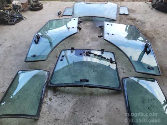 Daedong Tractor TS60 (60hp) 출입유리문전부 사진1