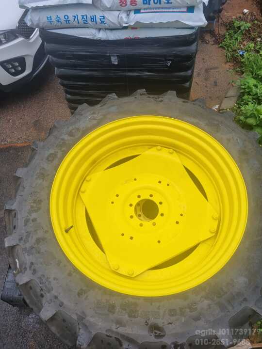 JohnDeere Tractor 6200  340/85R/38 WheelTire 새제품 사진1