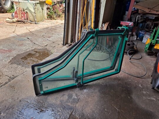 Daedong 출입문.좌.우   출입문 사진1