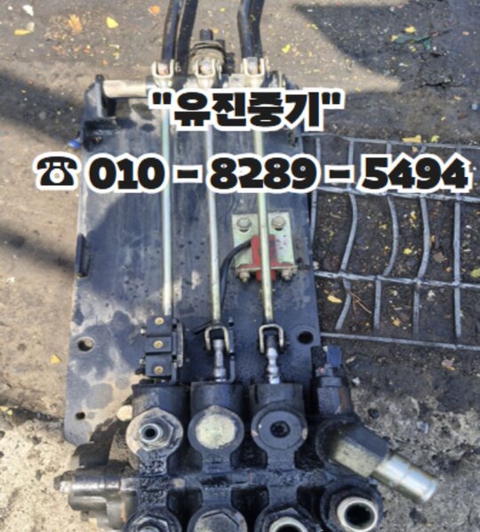  Forklift 유압 콘크롤 레버3스플 부품팔아요  Forklift 유압 콘크롤 레버3스플 Spare Parts팔아요 사진1