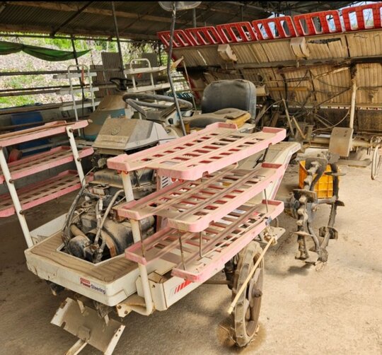 국제 이앙기 () . 사진1