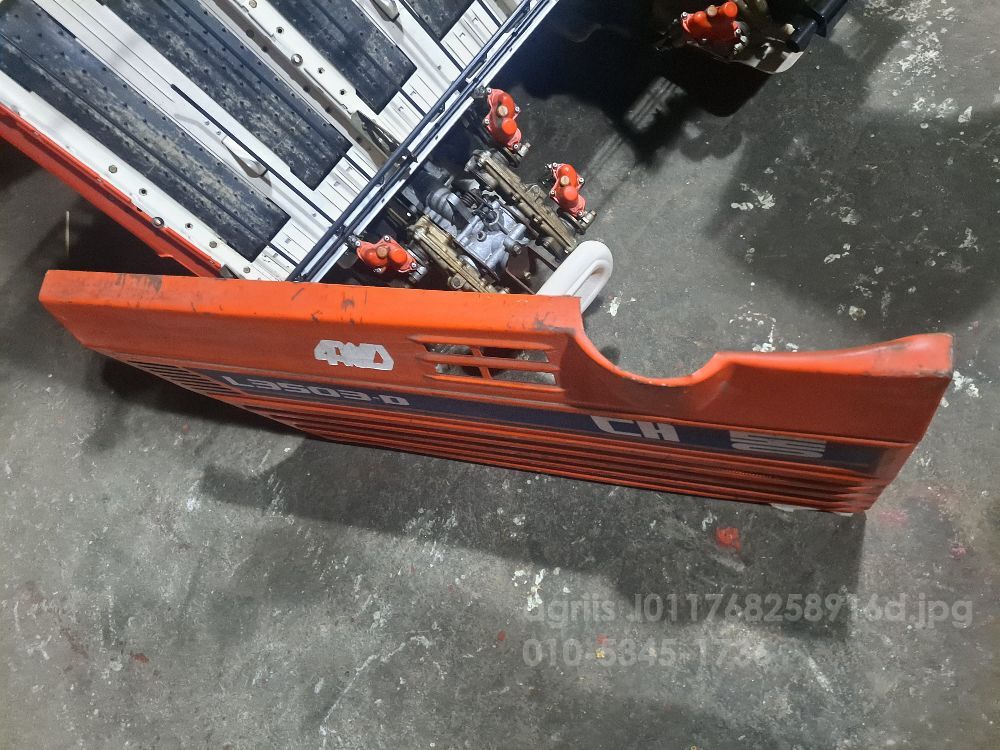 Daedong Tractor L3503 (35hp) Engine카바 좌측 사진2